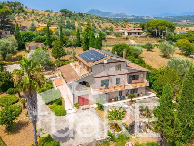Villa Indipendente in vendita a Morlupo, Roma Capitale