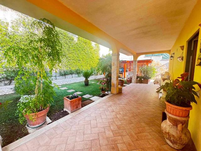 Villa Indipendente in vendita a Roma Capitale, Lazio