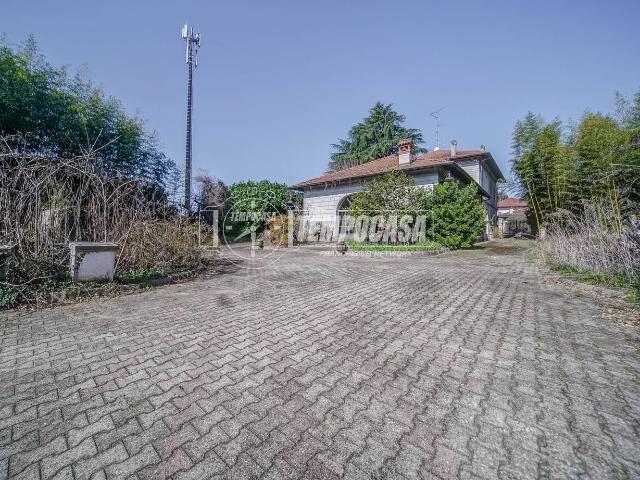 Villa Indipendente in vendita a Mornago, Lombardia