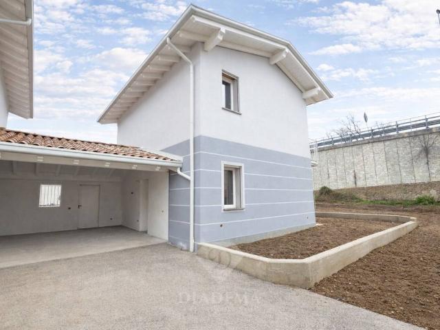 Villa Indipendente in vendita a Mornago, Lombardia