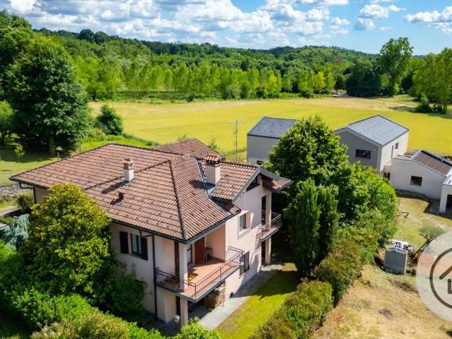 Villa Indipendente in vendita a Mornago, Lombardia