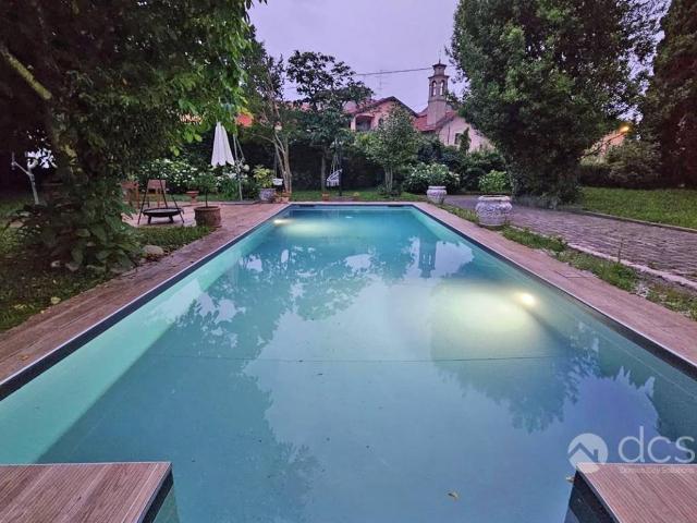 Villa Indipendente in vendita a Vinago, Mornago