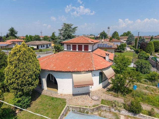 Villa Indipendente in vendita a Mornico Al Serio, Lombardia