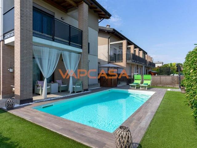 Villa Indipendente in vendita a Mornico Al Serio, Lombardia