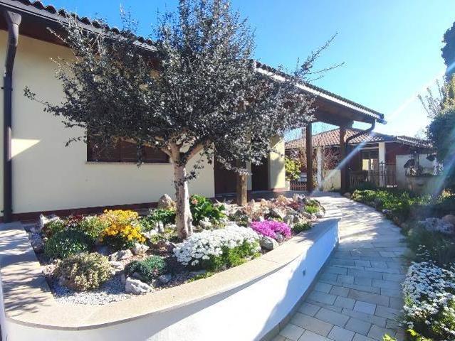 Villa Indipendente in vendita a Mornico Losana, Lombardia