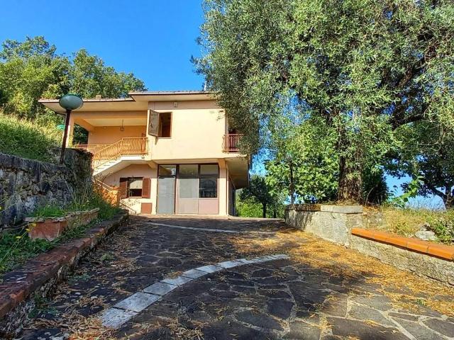 Villa Indipendente in vendita a Morolo, Lazio
