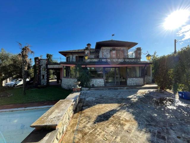 Villa Indipendente in vendita a Morolo, Lazio