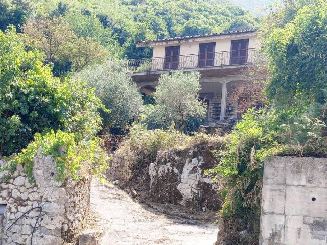 Villa Indipendente in vendita a Morolo, Lazio