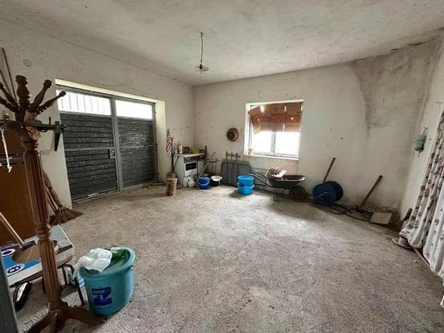 Rustico in vendita a Morra De Sanctis, Campania