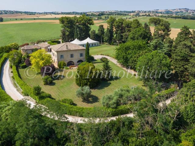 Villa Indipendente in vendita a Marche, Macerata
