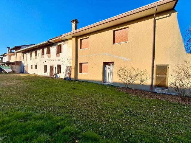 Villa Indipendente in vendita a Morsano Al Tagliamento, Friuli-Venezia Giulia