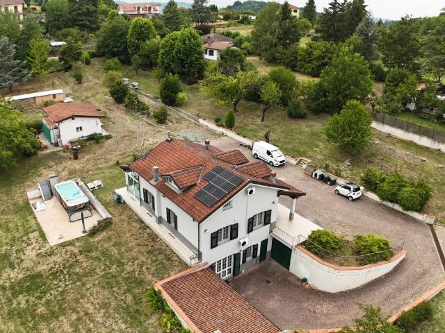 Villa Indipendente in vendita a Piemonte, Alessandria