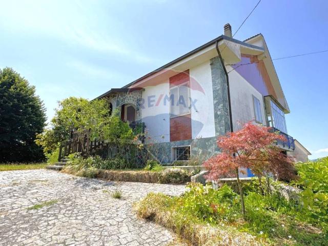 Villa Indipendente in vendita a Piemonte, Alessandria