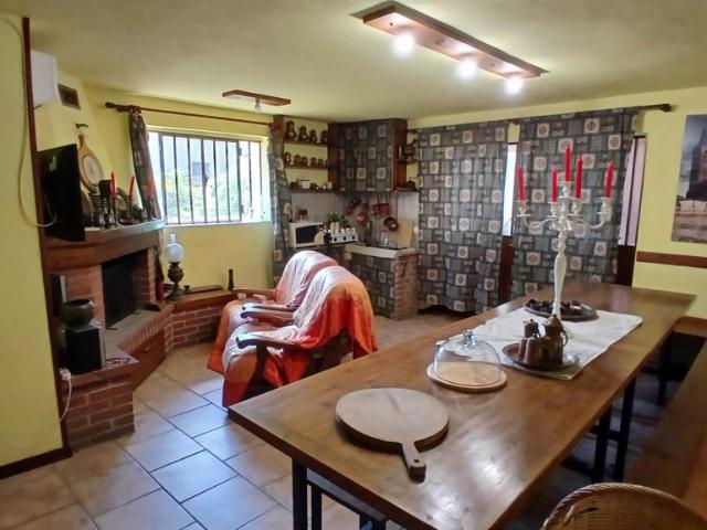Villa Indipendente in vendita a Mortara, Pavia