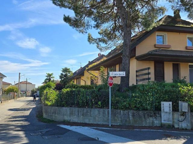 Villa Indipendente in vendita a Parona, Lombardia