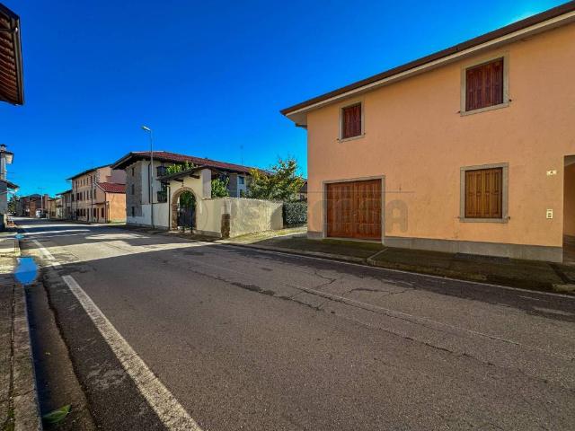 Villa Indipendente in vendita a Mortegliano, Friuli-Venezia Giulia