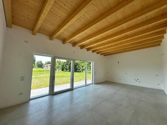 Villa Indipendente in vendita a Mortegliano, Friuli-Venezia Giulia
