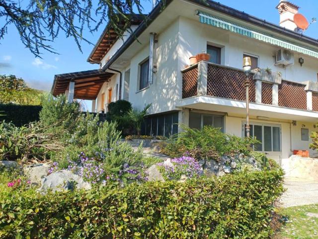 Villa Indipendente in vendita a Moruzzo, Friuli-Venezia Giulia