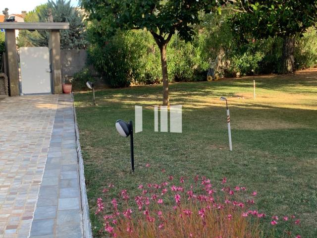 Villa Indipendente in vendita a Mosciano Sant'angelo, Abruzzo