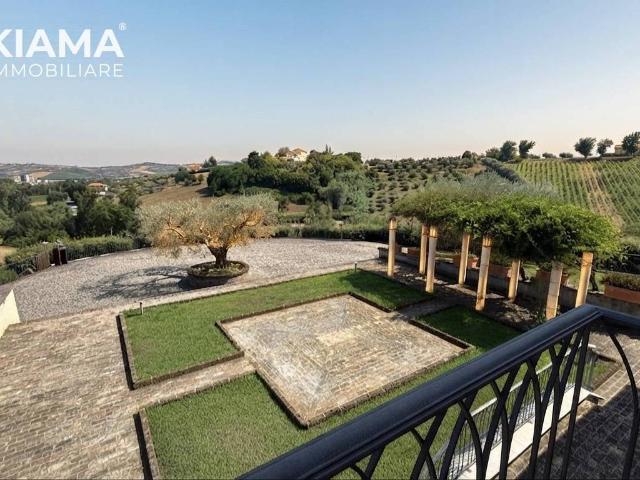Villa Indipendente in vendita a Capoposta, Mosciano Sant'Angelo