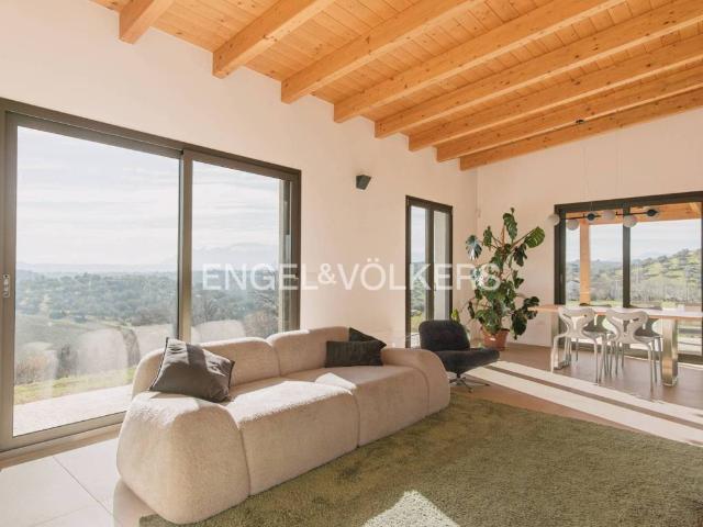Villa Indipendente in vendita a Moscufo, Abruzzo