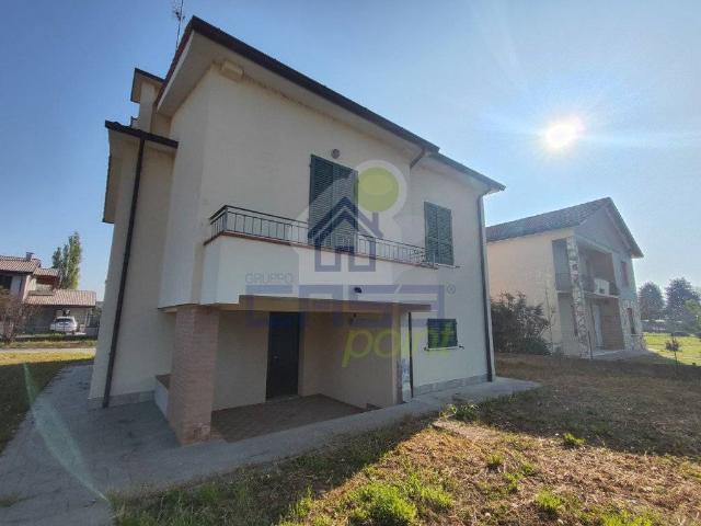Villa Indipendente in vendita a Motta Baluffi, Lombardia