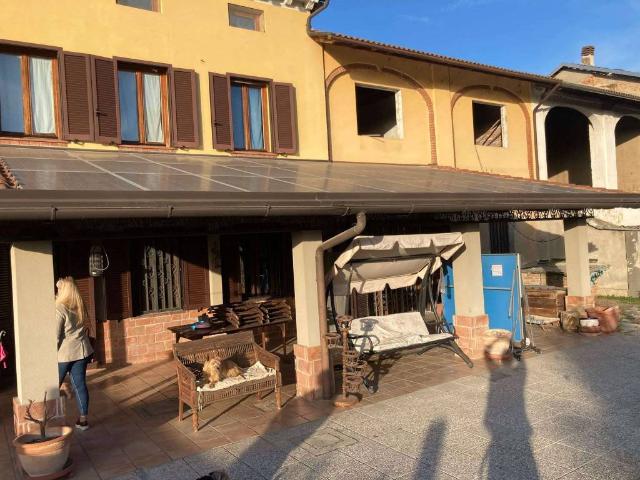Villa Indipendente in vendita a Piemonte, Vercelli