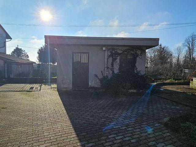 Villa Indipendente in vendita a Piemonte, Vercelli