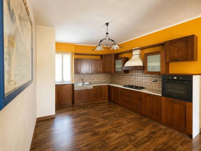 Villa Indipendente in vendita a Piemonte, Vercelli