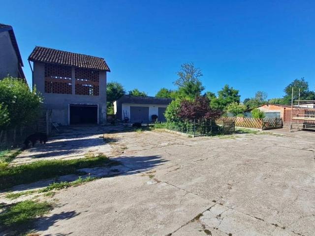 Villa Indipendente in vendita a Piemonte, Vercelli