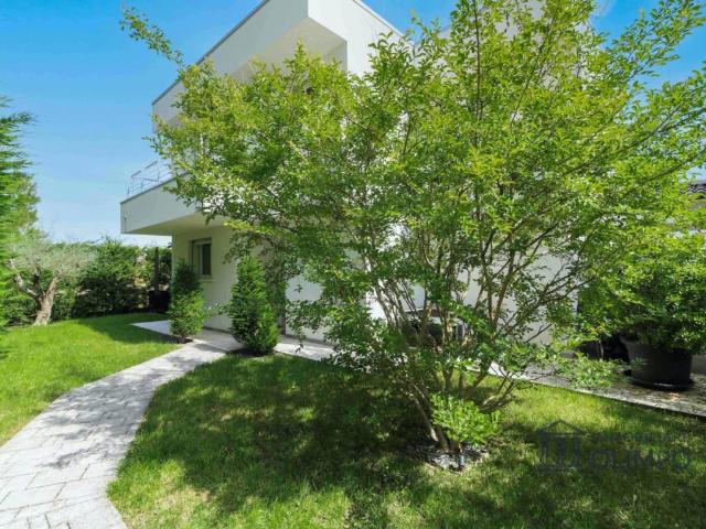Villa Indipendente in vendita a Motta Di Livenza, Veneto
