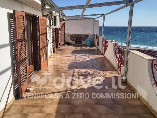 Villa Indipendente in vendita a Lazzàro, Calabria