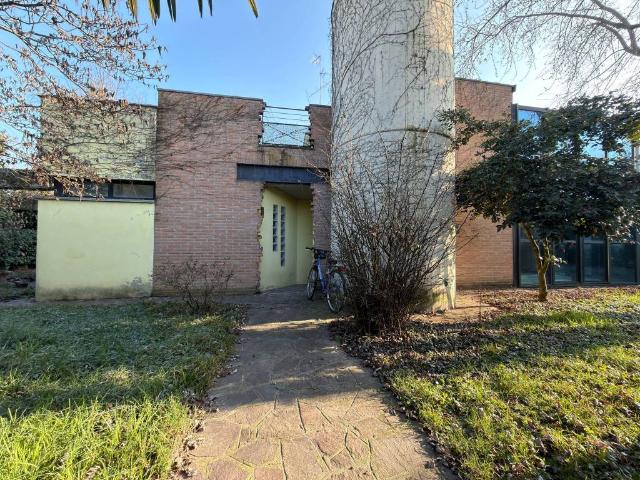 Villa Indipendente in vendita a Motta Visconti, Lombardia