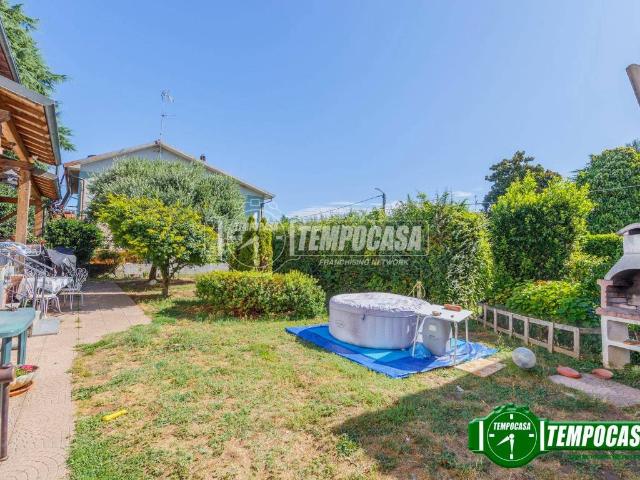 Villa Indipendente in vendita a Motta Visconti, Lombardia