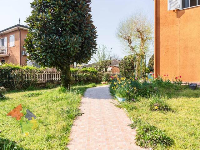 Villa Indipendente in vendita a Motta Visconti, Lombardia