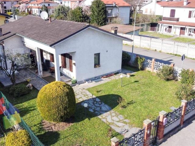 Villa Indipendente in vendita a Motta Visconti, Lombardia