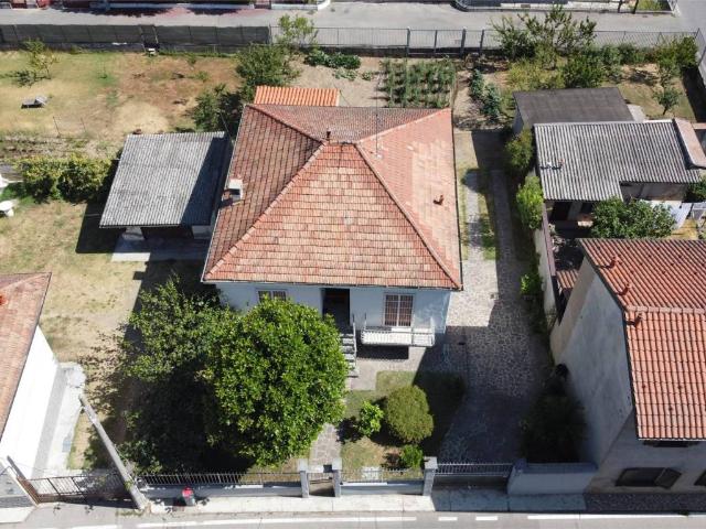 Villa Indipendente in vendita a Motta Visconti, Milano