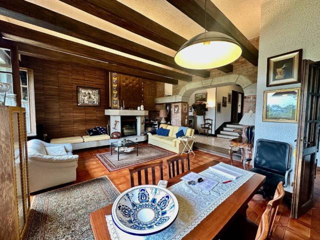 Villa Indipendente in vendita a Piemonte, Biella