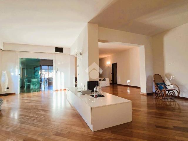 Villa Indipendente in vendita a Motteggiana, Lombardia