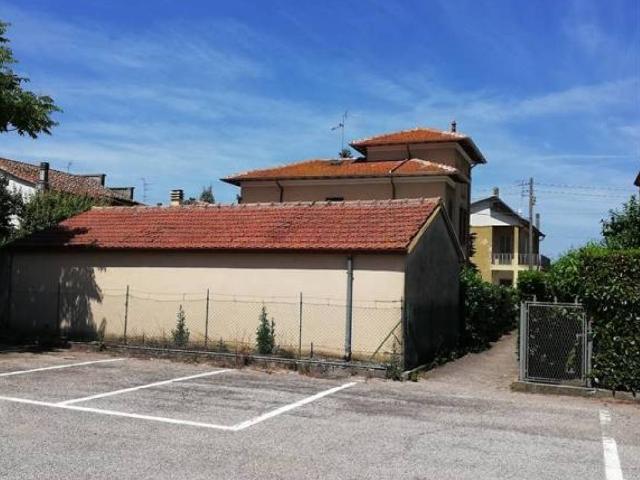 Villa Indipendente in vendita a Motteggiana, Lombardia