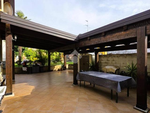 Villa Indipendente in vendita a Motteggiana, Lombardia