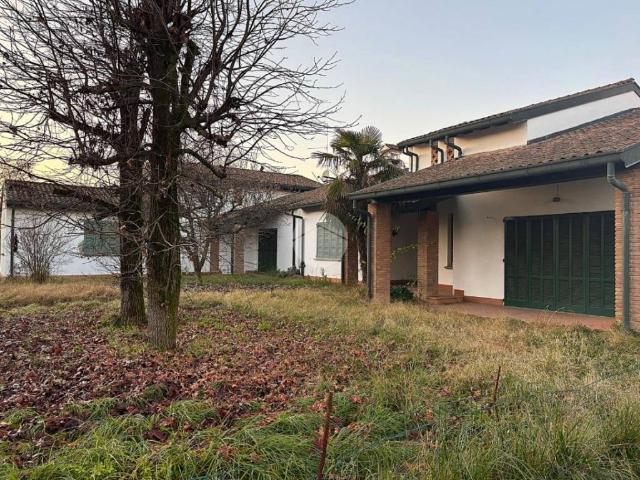 Villa Indipendente in vendita a Mozzanica, Lombardia