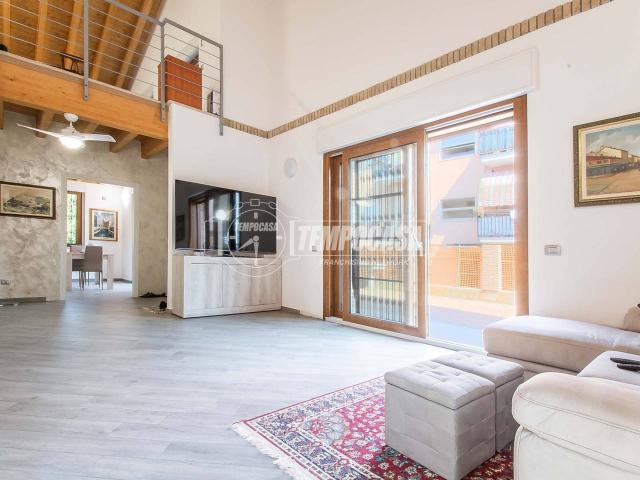 Villa Indipendente in vendita a San Martino, Mozzate