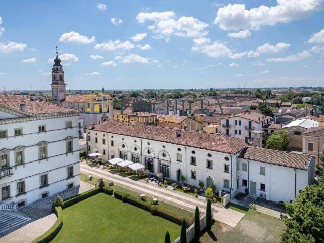 Villa Indipendente in vendita a Mozzecane, Veneto