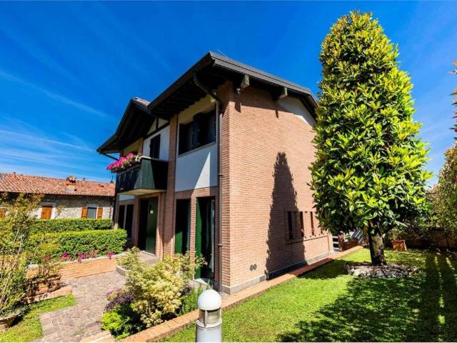 Villa Indipendente in vendita a Dorotina, Mozzo