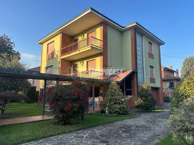 Villa Indipendente in vendita a Dorotina, Mozzo