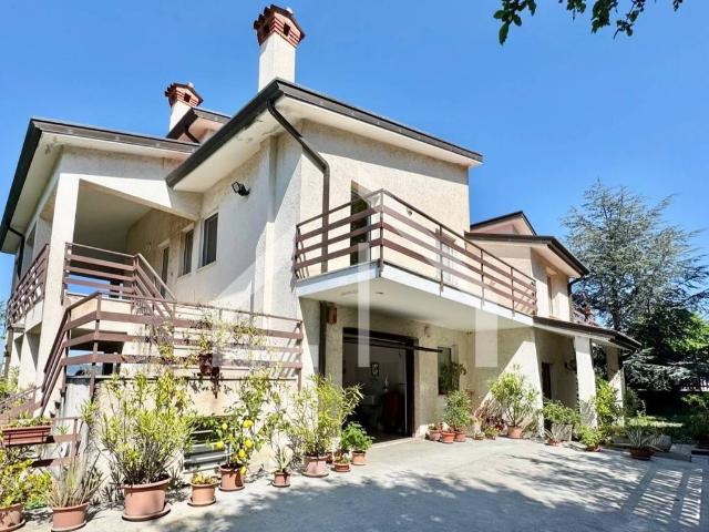 Villa Indipendente in vendita a Chiampore / Čampore, Muggiò