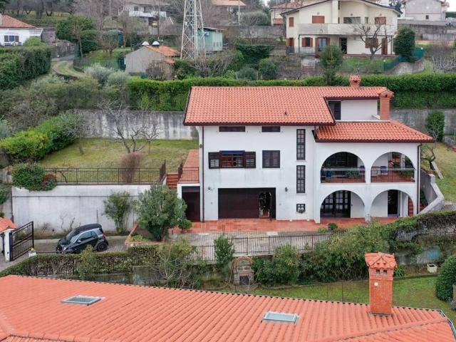 Villa Indipendente in vendita a Fontanella, Muggiò