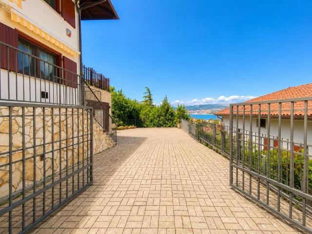 Villa Indipendente in vendita a Riostorto, Muggiò
