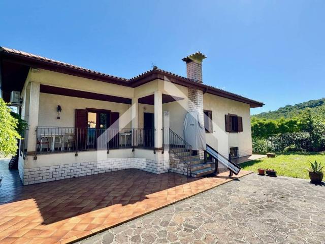 Villa Indipendente in vendita a Fontanella, Muggiò